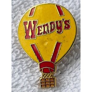00052 Vintage Wendy's Hot Air Balloon Pin Badge Advertising Retro‎ Collectible